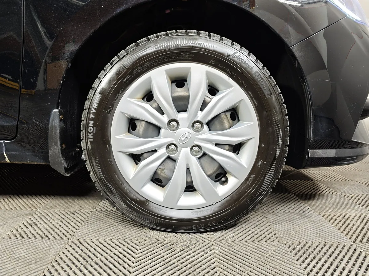 Hyundai Solaris 1.6 AT (123 л.с.) Special Edition Черный в АВИЛОН. Слайд №9