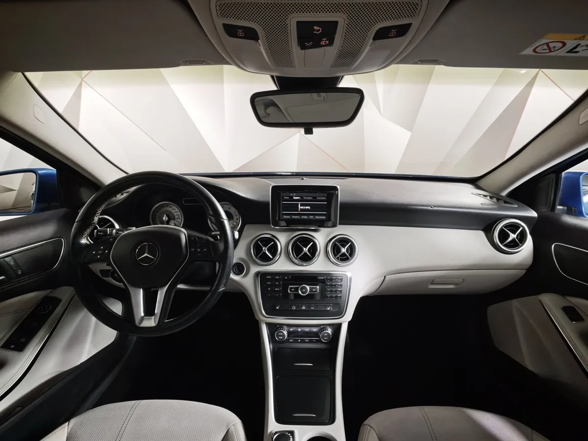 Mercedes-Benz A-Класс A 180 7G-DCT (122 л.с.) Особая серия Голубой в АВИЛОН. Слайд №12