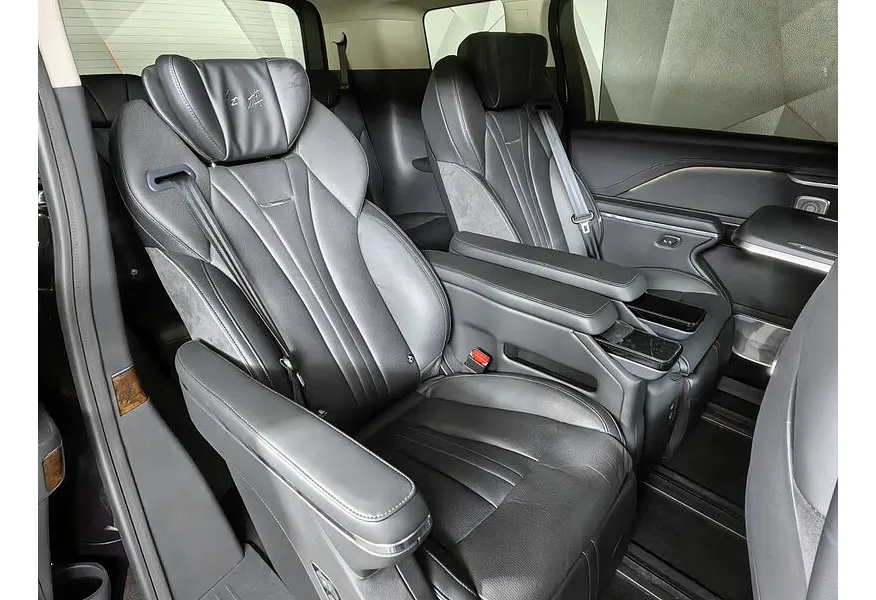 Hongqi HQ9 2.0 AT (245 л.с.) Deluxe Фиолетовый в АВИЛОН. Слайд №16