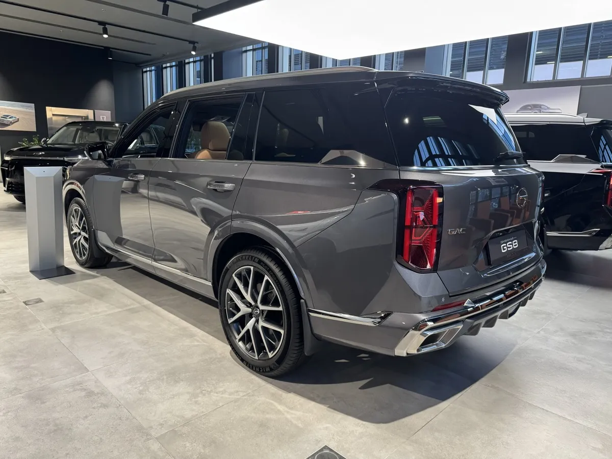 GAC GS8 2.0T 4WD (231 л.с.) GT Серый в АВИЛОН. Слайд №4