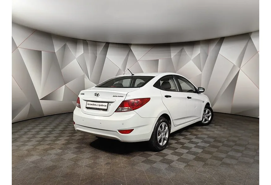 Hyundai Solaris 1.4 MT (107 л.с.) Classic Белый в АВИЛОН. Слайд №2