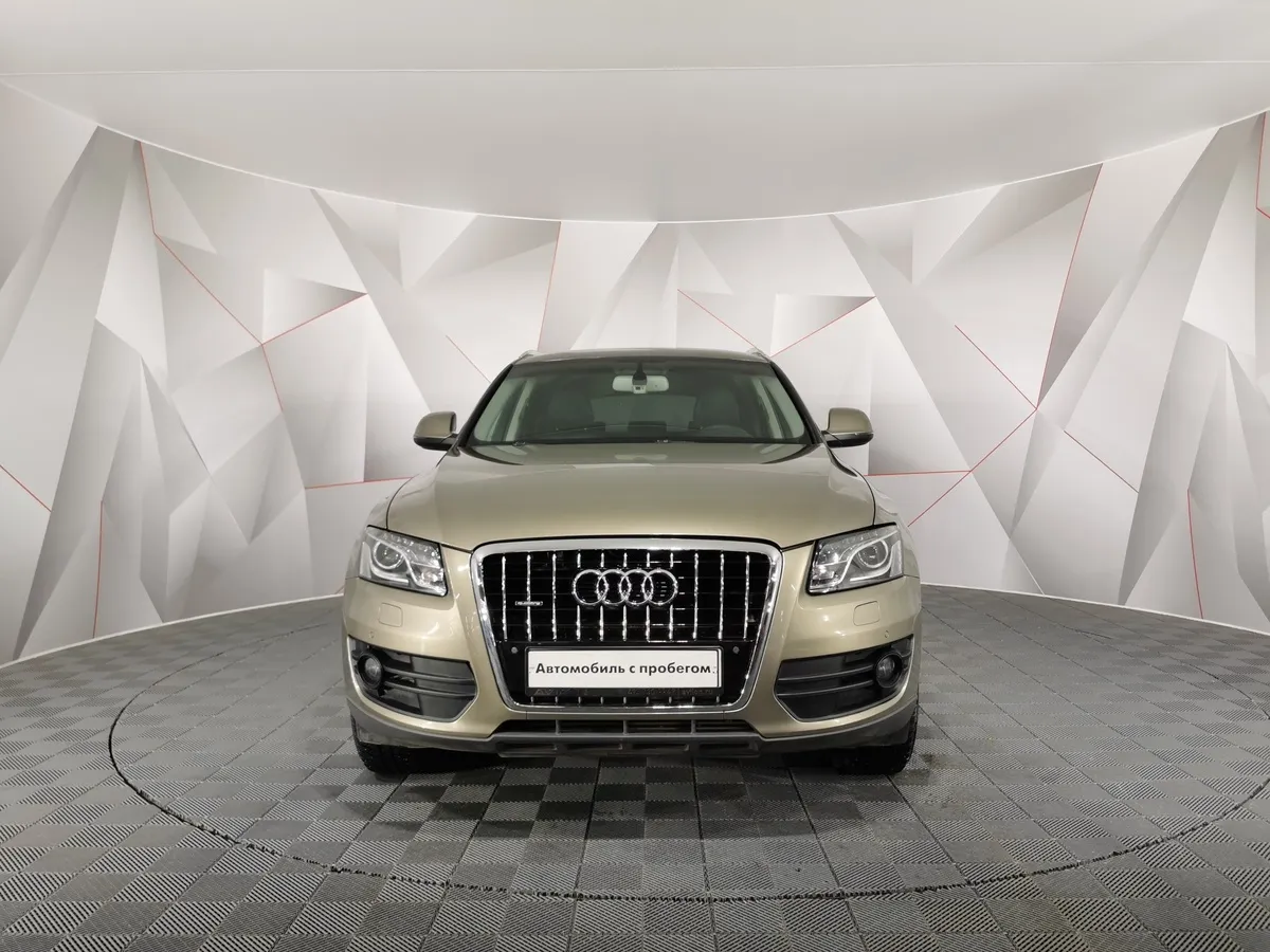 Audi Q5 2.0 TFSI tiptronic quattro (211 л.с.) Бежевый в АВИЛОН. Слайд №7