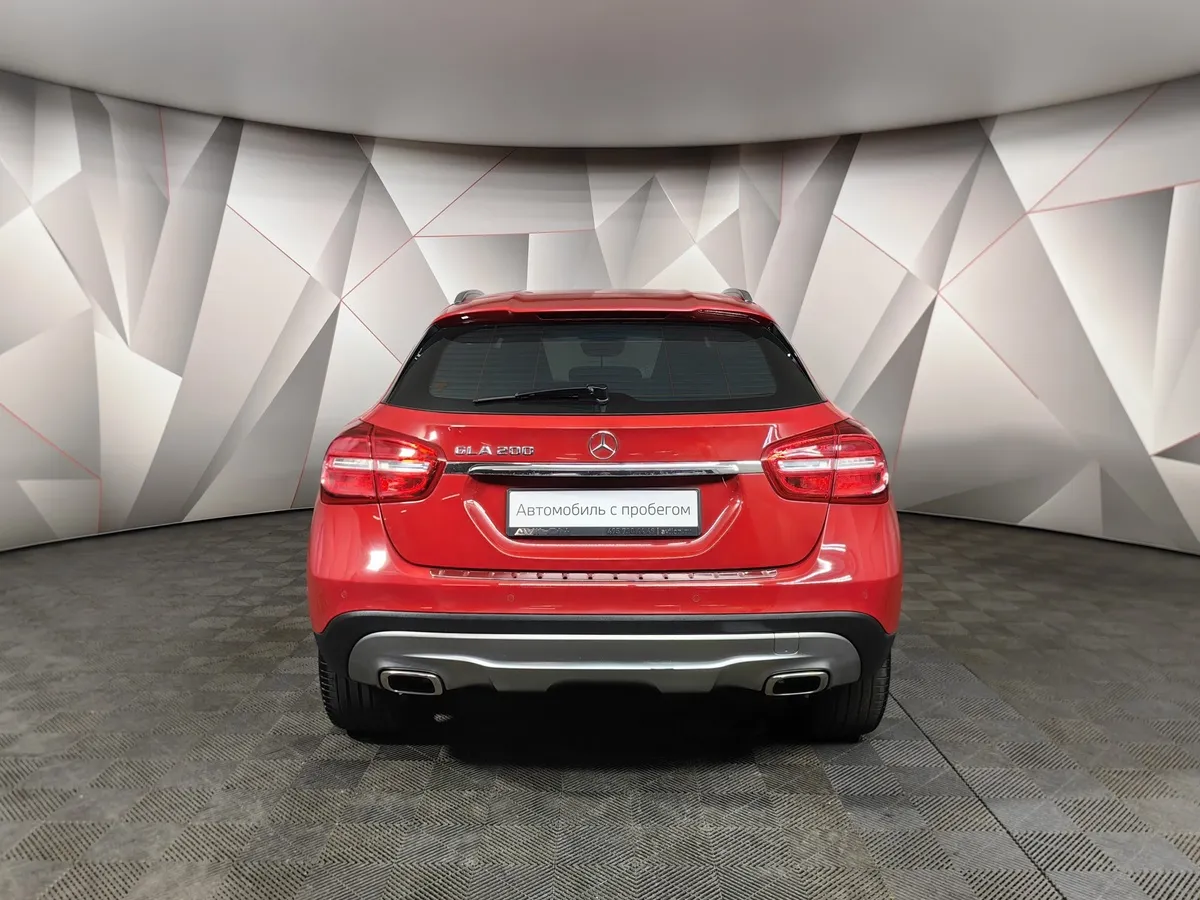 Mercedes-Benz GLA 200 7G-DCT (150 л.с.) Особая серия Красный в АВИЛОН. Слайд №8