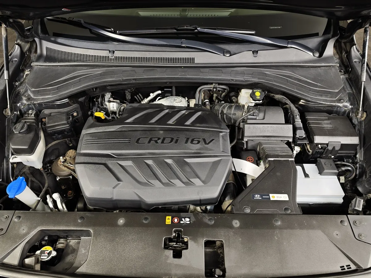 Hyundai Santa Fe 2.2 (200 л.с.) CRDi - 8AT Lifestyle Черный в АВИЛОН. Слайд №10