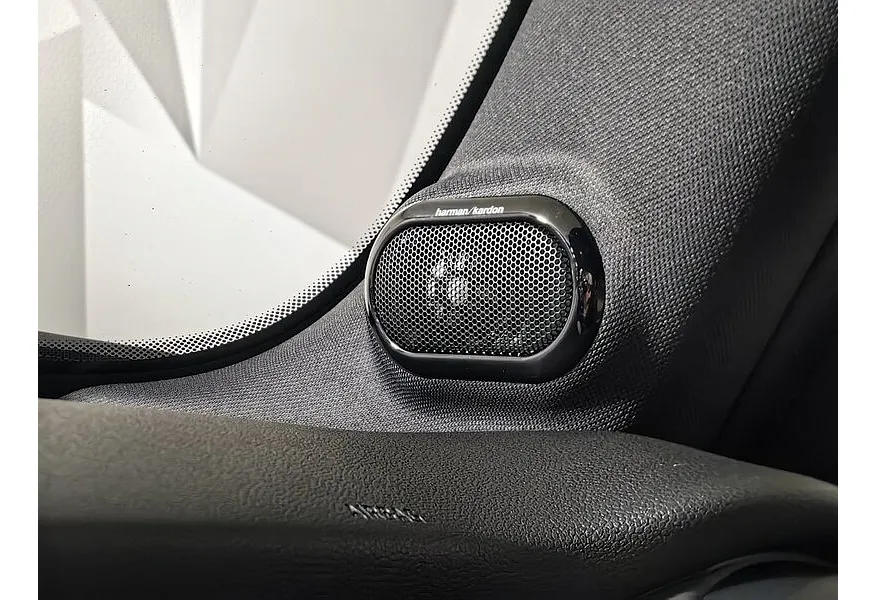 MINI 3 двери JCW 2.0 AT (231 л.с.) Черный в АВИЛОН. Слайд №18