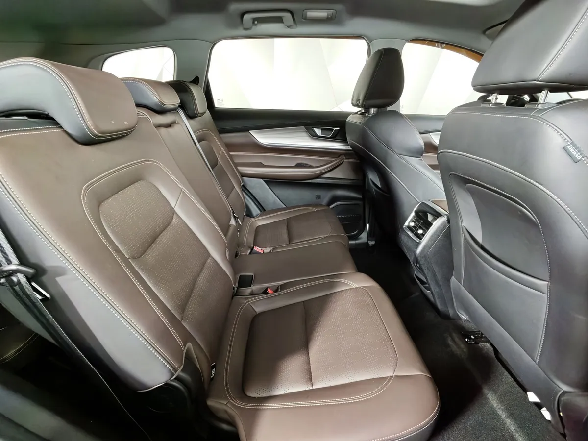 Chery Tiggo 8 Pro 1.6 TGDI DCT7 (186 л.с.) Highline (пакет Ultimate) Черный в АВИЛОН. Слайд №16