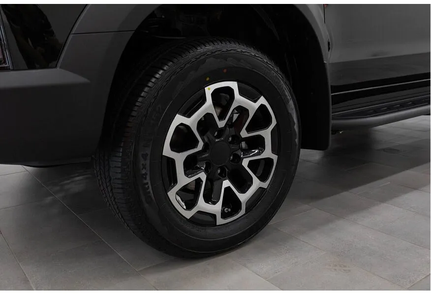 Sollers ST9 2.0G 8AT AWD (224 л.с.) Ultimate Черный в АВИЛОН. Слайд №16