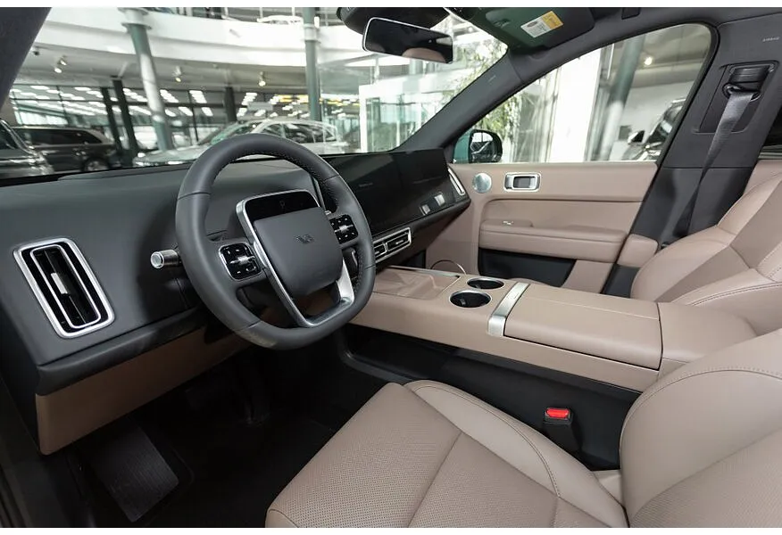 Li Auto L6 1.5 AT 4WD (150 л.с.) Pro Серый в АВИЛОН. Слайд №10