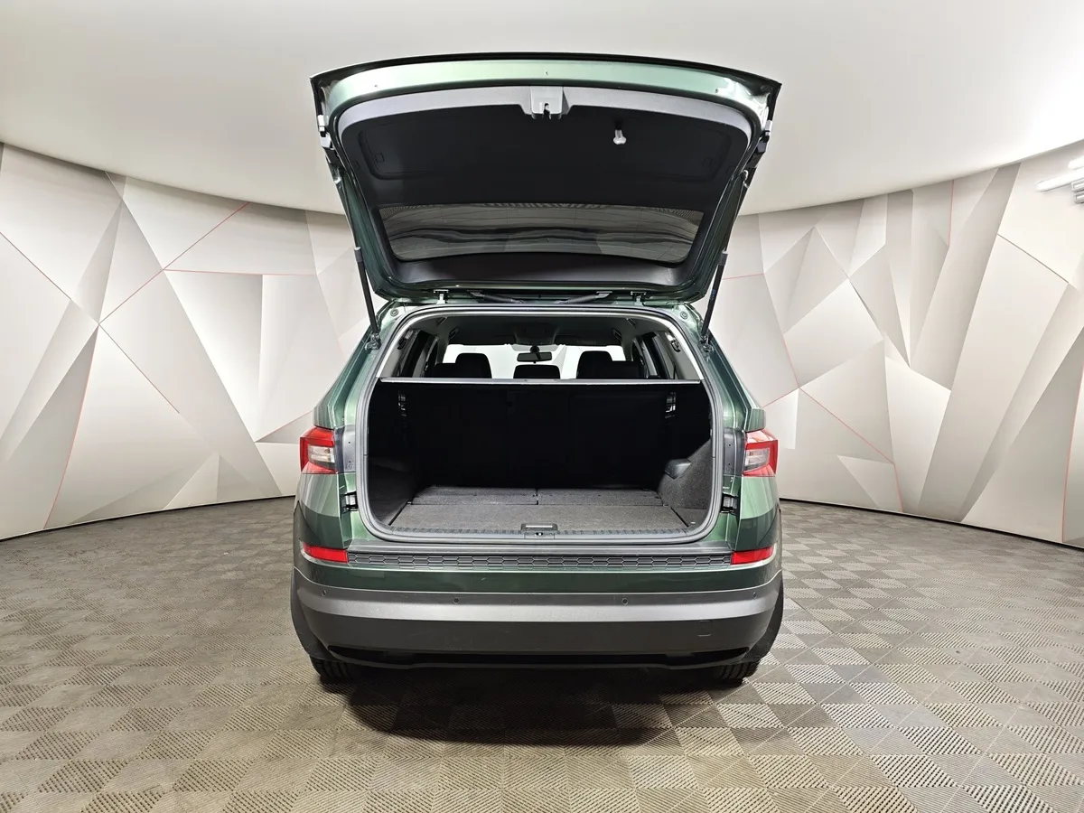 Skoda Kodiaq 1.4 TSI DSG 4X4 (150 л.с.) Зеленый в АВИЛОН. Слайд №12