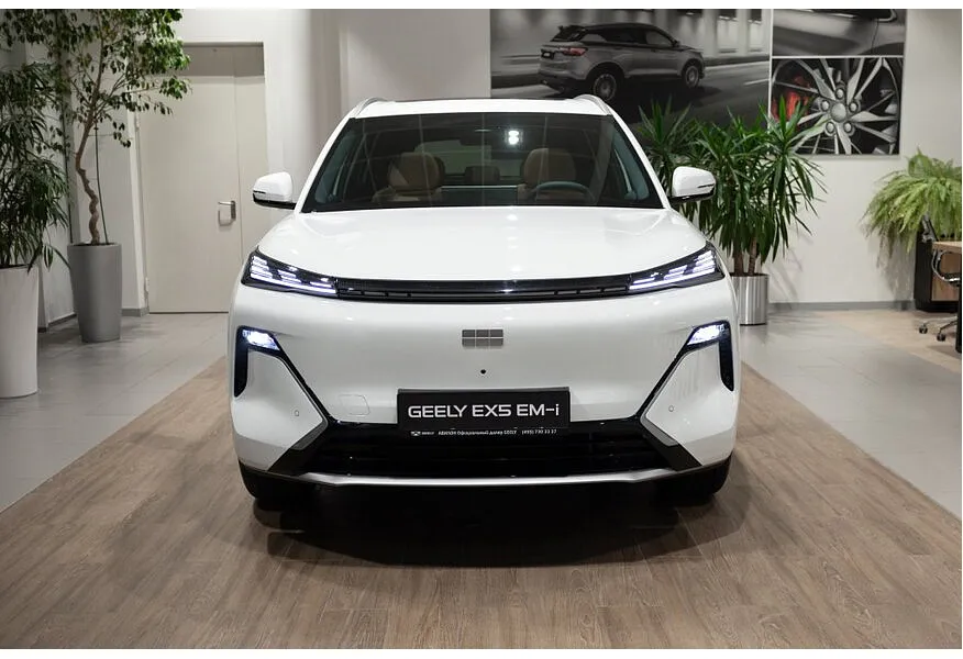 Geely EX5 EM-i 1.5 PHEV DHT FWD (218 л.с.) Max Белый в АВИЛОН. Слайд №4