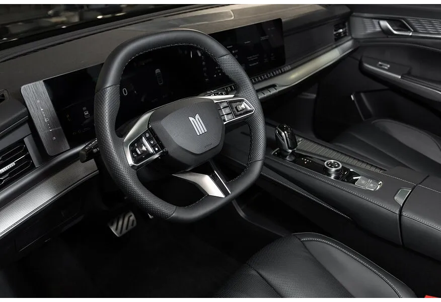 Москвич М90 2.0 ATT 4WD (200 л.с.) Ультимейт Белый в АВИЛОН. Слайд №7