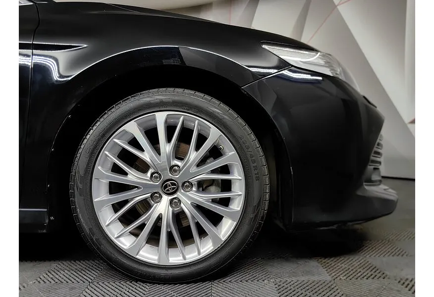 Toyota Camry 3.5 AT (249 л.с.) Черный в АВИЛОН. Слайд №17