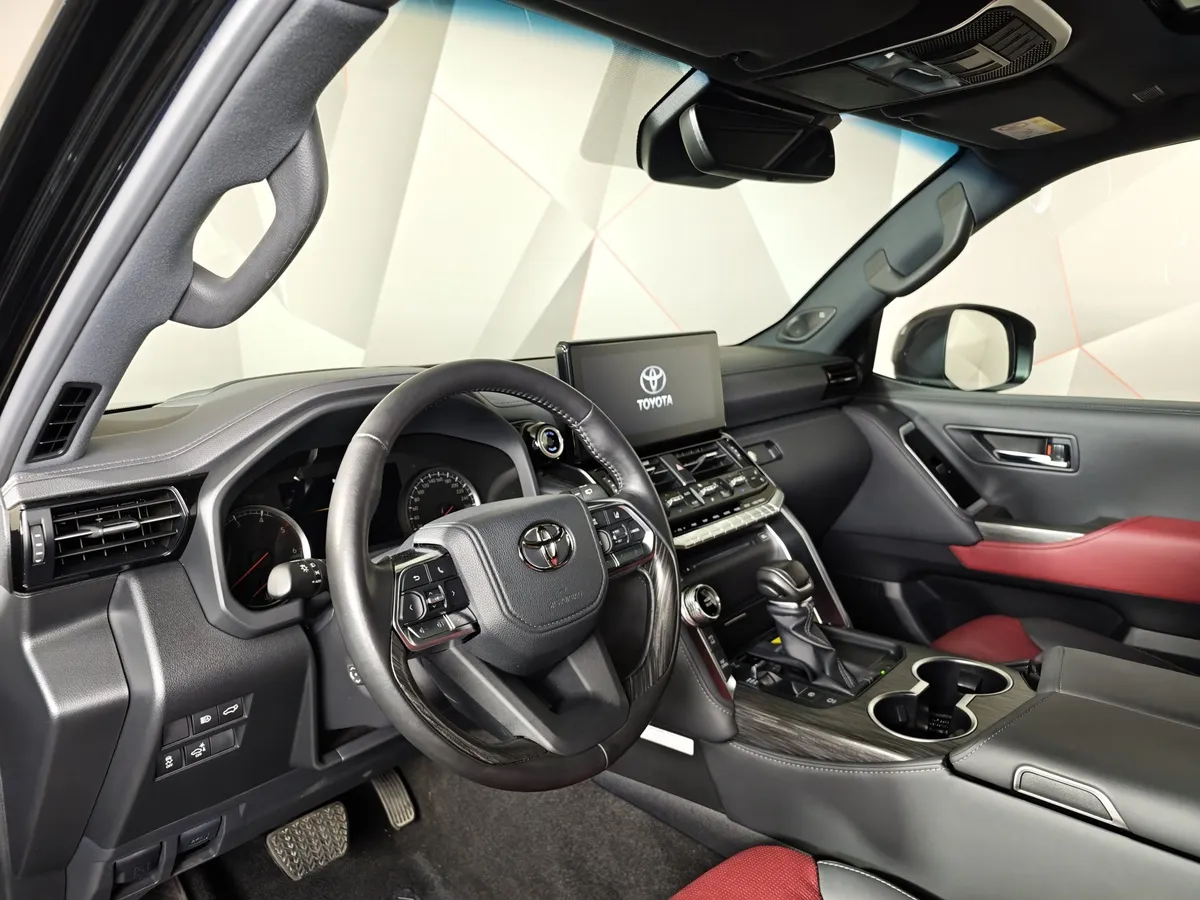 Toyota Land Cruiser 3.4 V6 AT 4WD (299 л.с.) 70th Anniversary Черный в АВИЛОН. Слайд №19