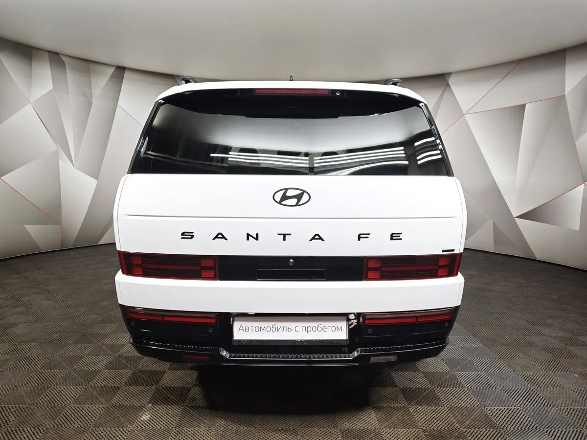 Hyundai Santa Fe 2.5 AT 4WD 6 seats (194 л.с.) Calligraphy Белый в АВИЛОН. Слайд №8
