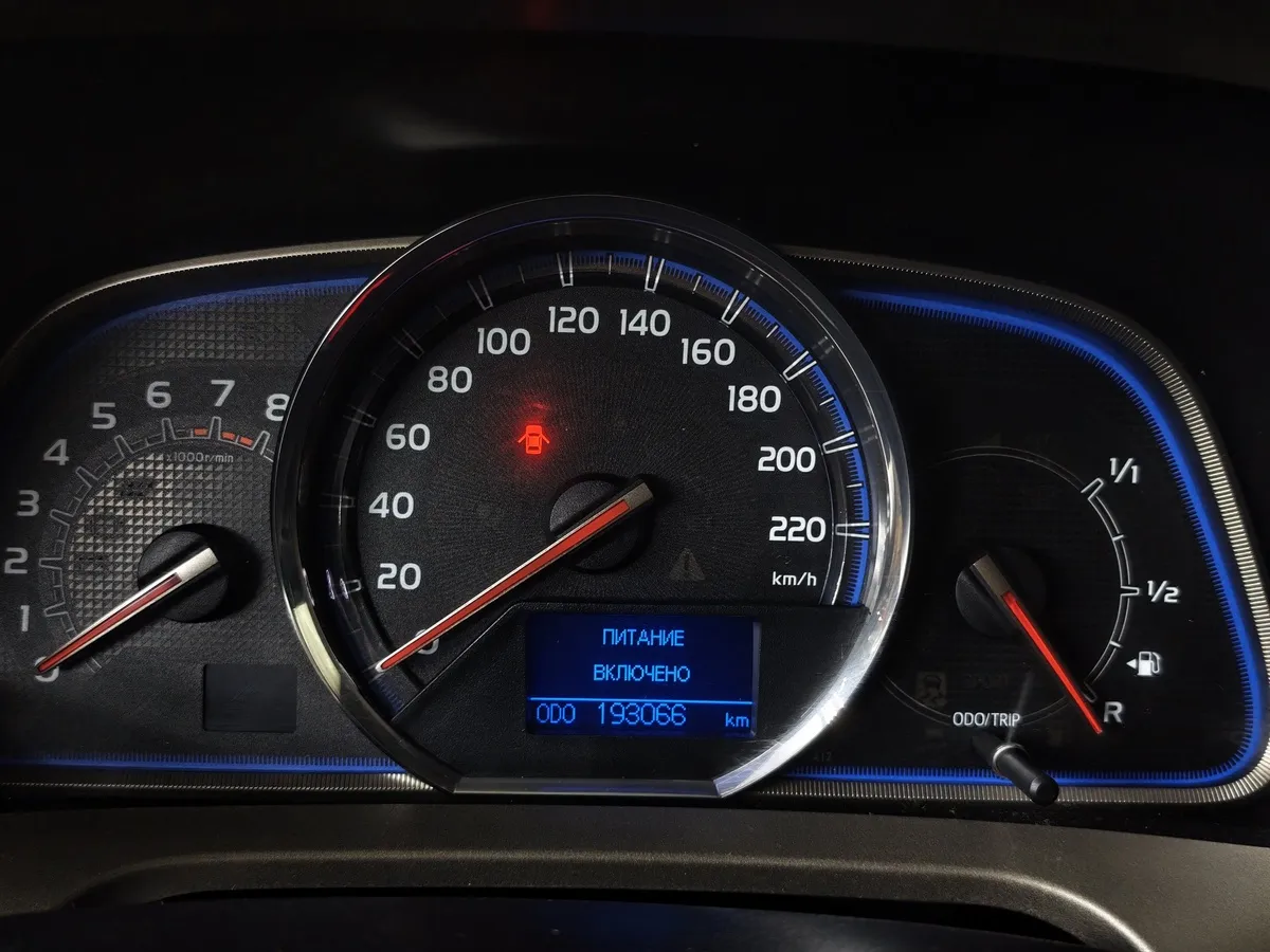 Toyota RAV4 2.0 CVT AWD (146 л.с.) Черный в АВИЛОН. Слайд №18
