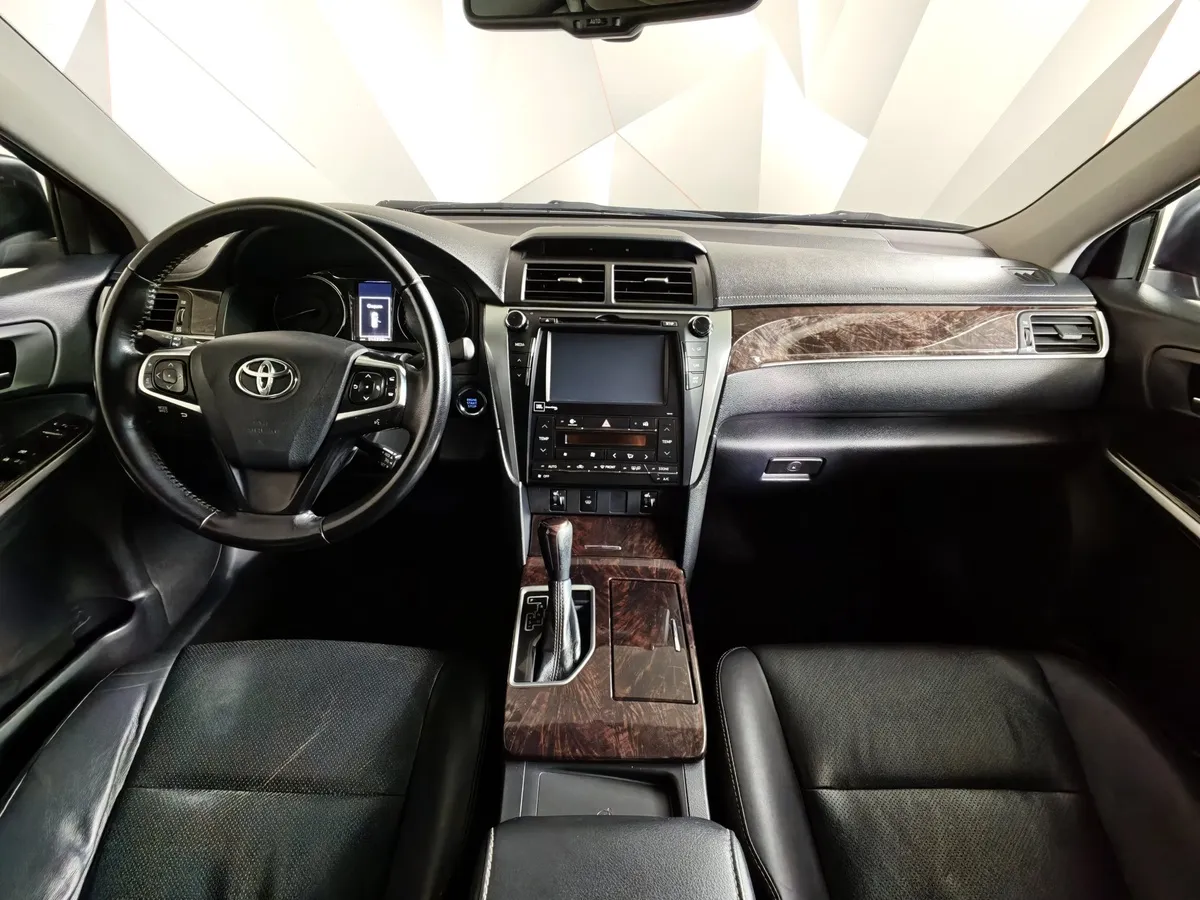 Toyota Camry 2.5 AT (181 л.с.) Классик Черный в АВИЛОН. Слайд №14