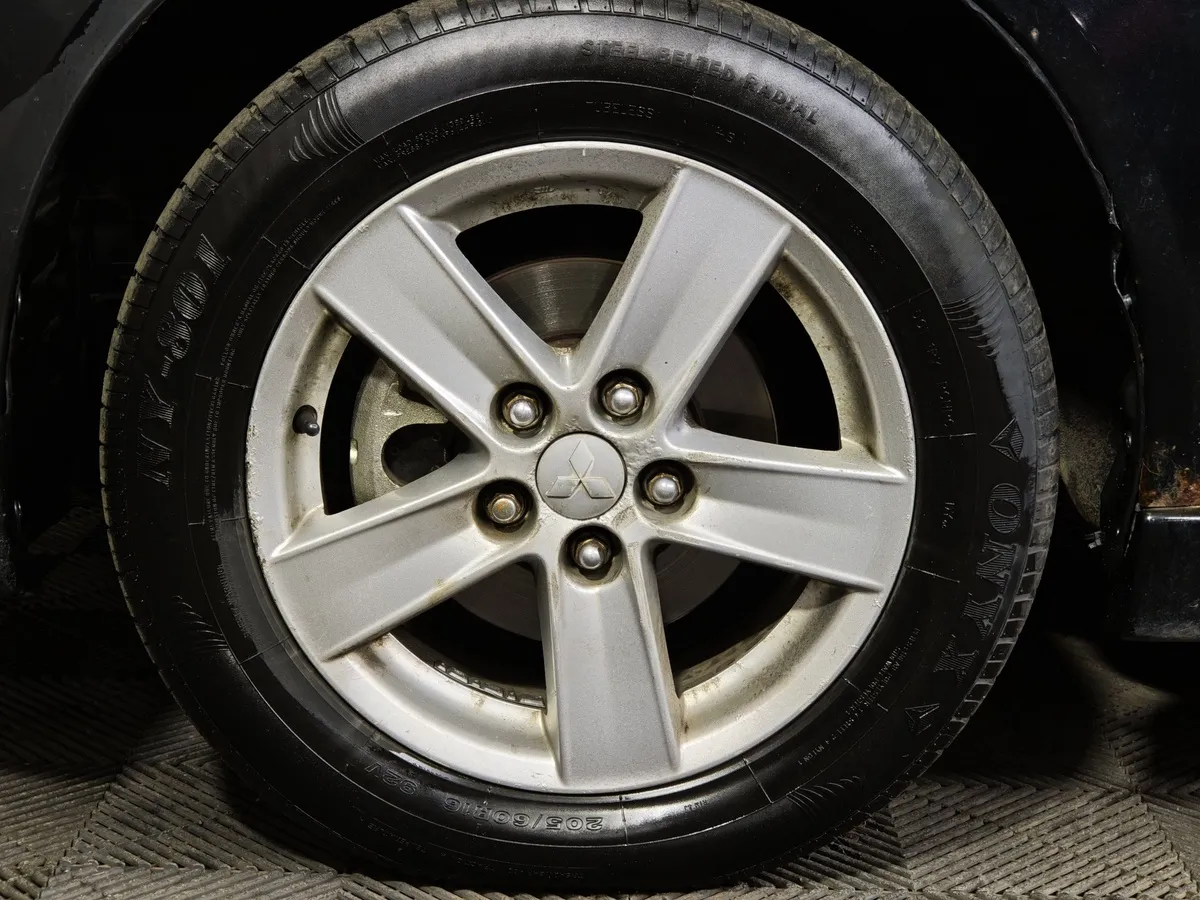 Mitsubishi Lancer 1.8 CVT (143 л.с.) Черный в АВИЛОН. Слайд №9