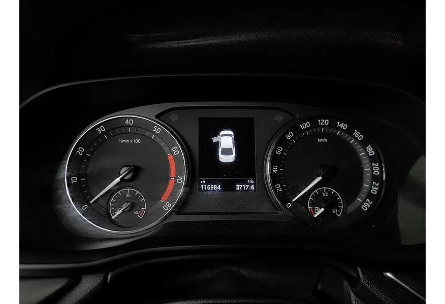 Skoda Octavia 1.4 MT FWD (150 л.с.) Белый в АВИЛОН. Слайд №17