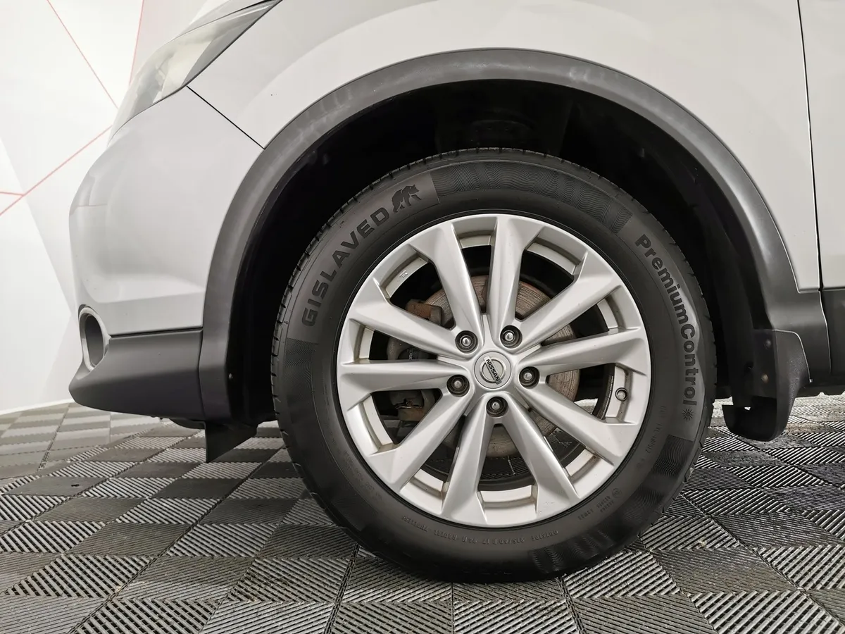 Nissan Qashqai 2.0 CVT (144 л.с.) Серебристый в АВИЛОН. Слайд №9