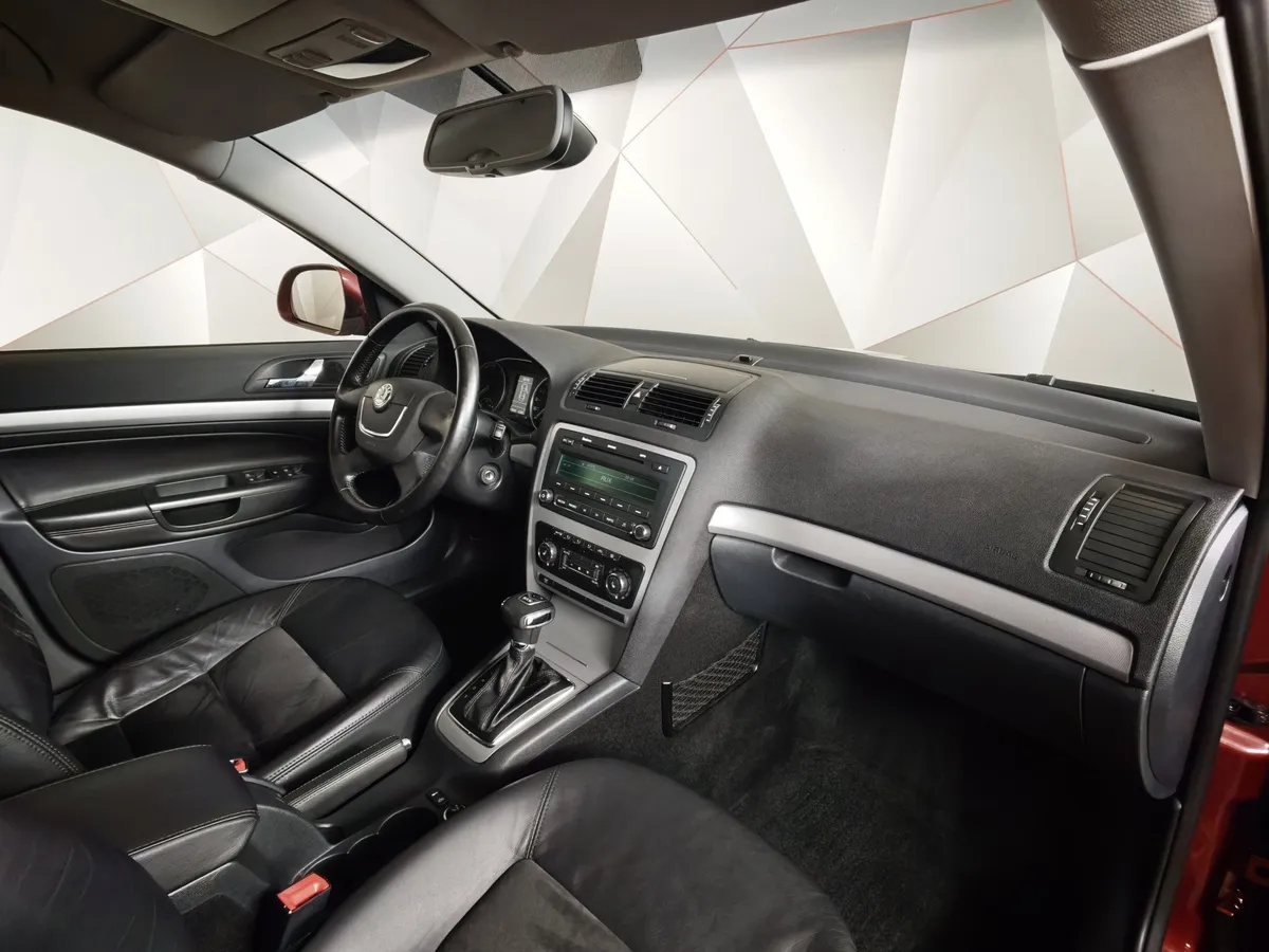 Skoda Octavia 1.8 TSI DSG (160 л.с.) Красный в АВИЛОН. Слайд №12