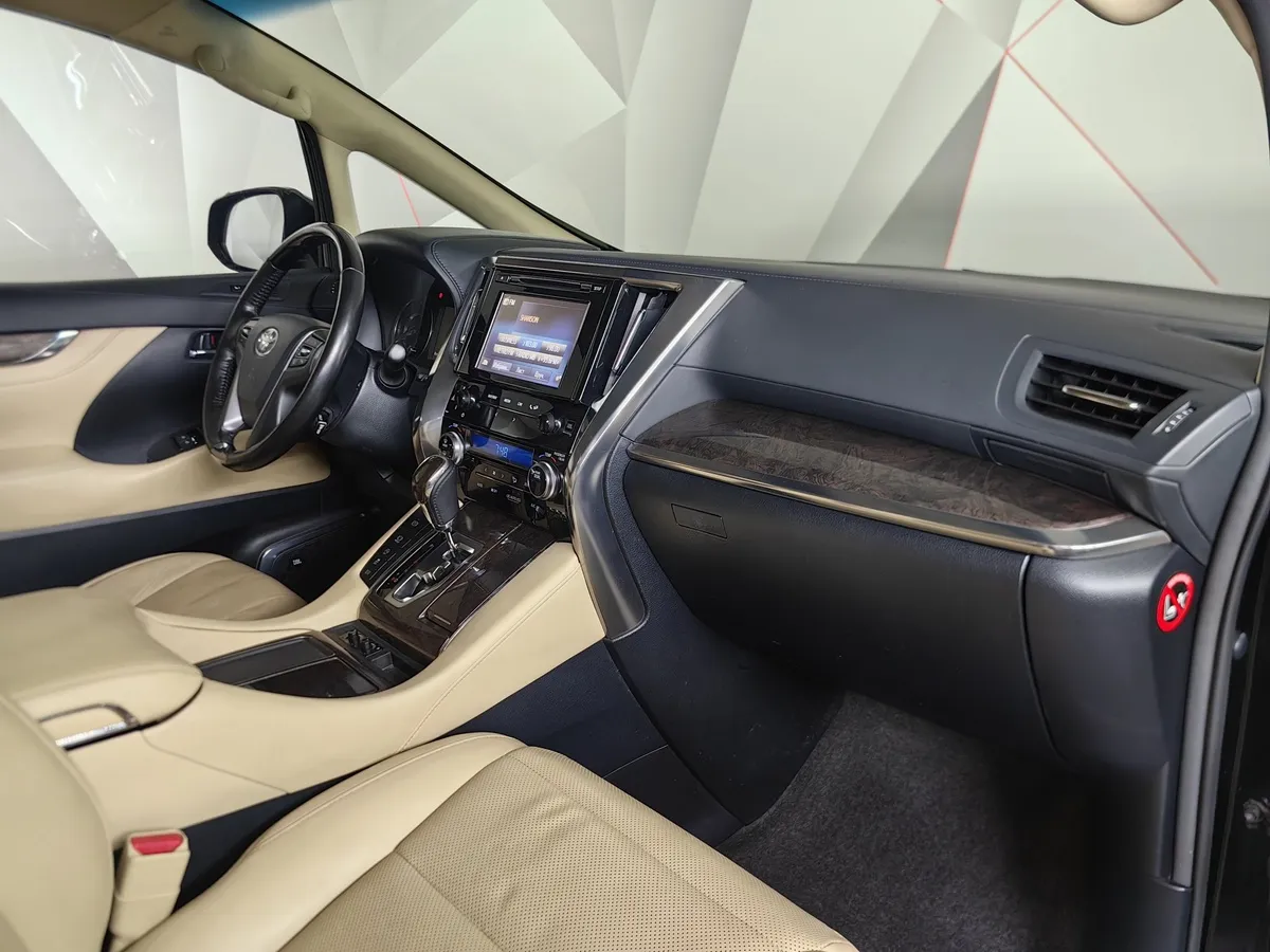 Toyota Alphard 3.5 AT (300 л.с.) Черный в АВИЛОН. Слайд №12