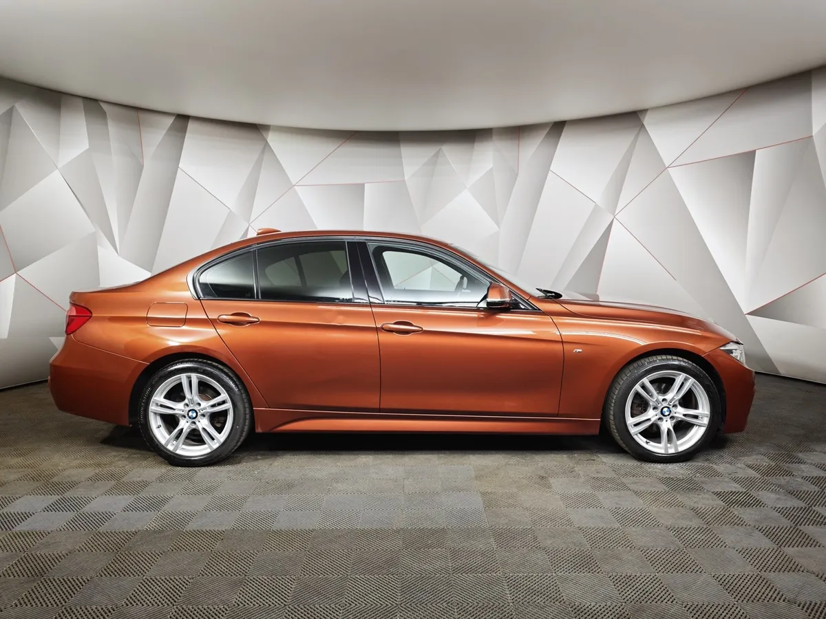 BMW 3 серия 320i xDrive AT (184 л.с.) M Sport Оранжевый в АВИЛОН. Слайд №6