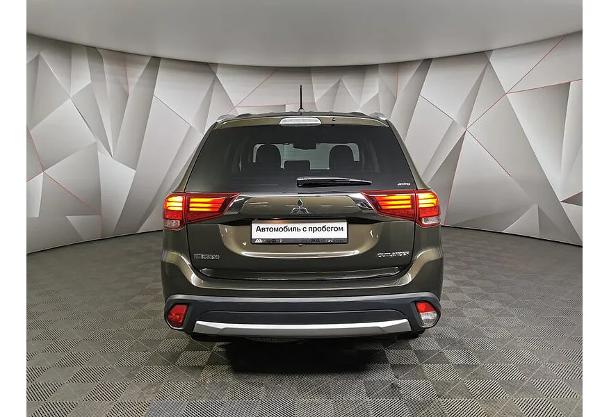 Mitsubishi Outlander 2.4 CVT 4WD (167 л.с.) Коричневый в АВИЛОН. Слайд №8