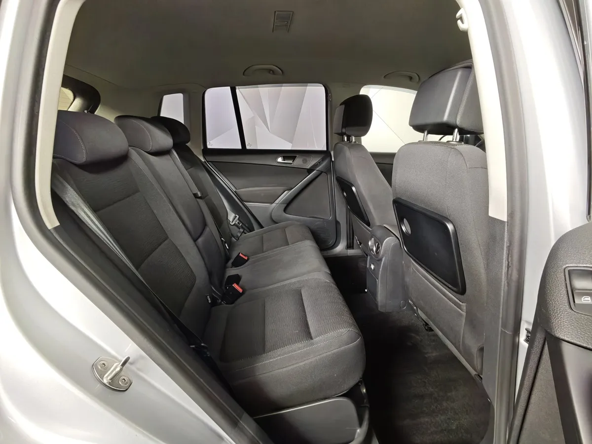 Volkswagen Tiguan 1.4 TSI BlueMotion DSG (150 л.с.) Sport&Style Черный в АВИЛОН. Слайд №15