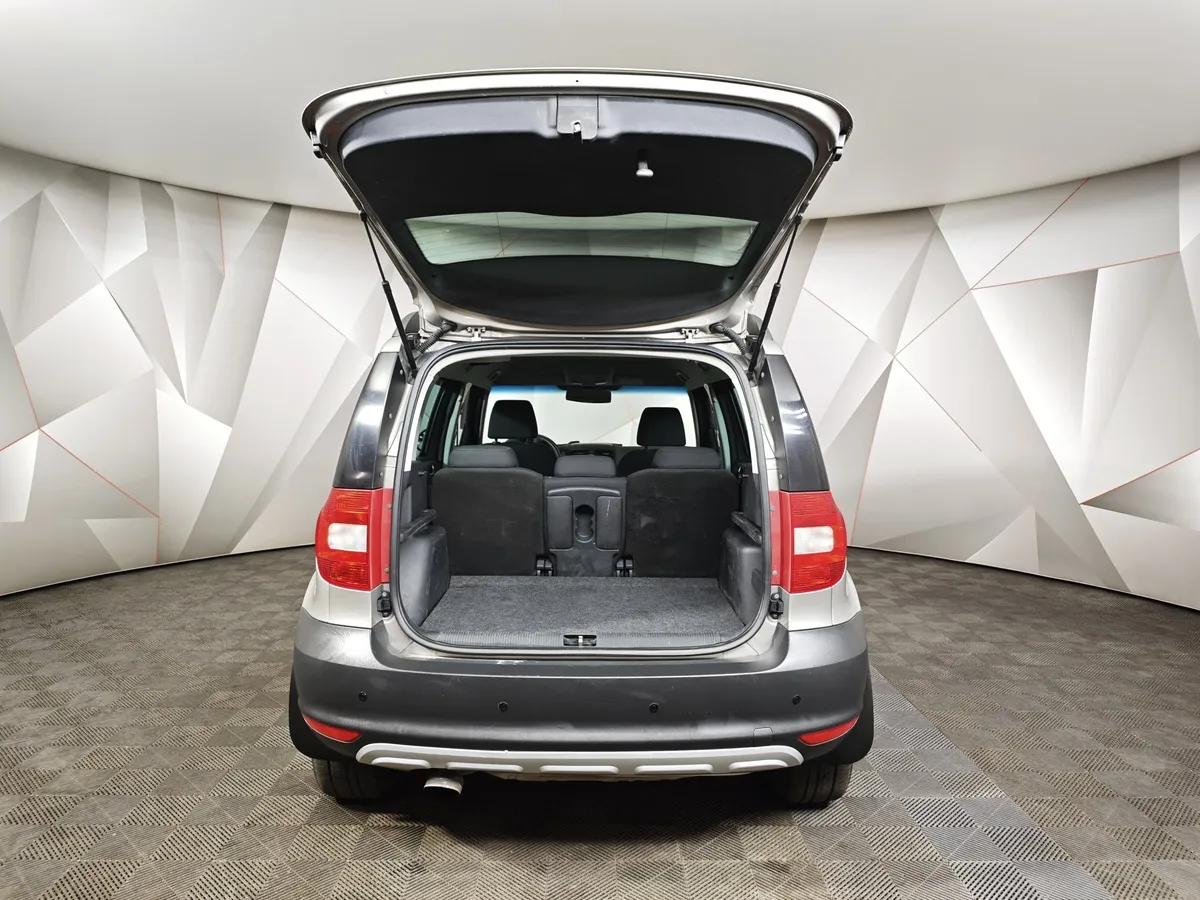 Skoda Yeti 1.2 TSI DSG (105 л.с.) Active Бежевый в АВИЛОН. Слайд №10