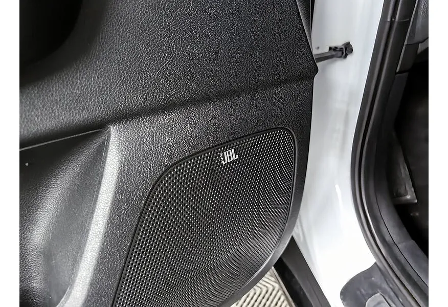 Kia Sportage 2.0 MPI AT AWD (150 л.с.) Premium Белый в АВИЛОН. Слайд №20