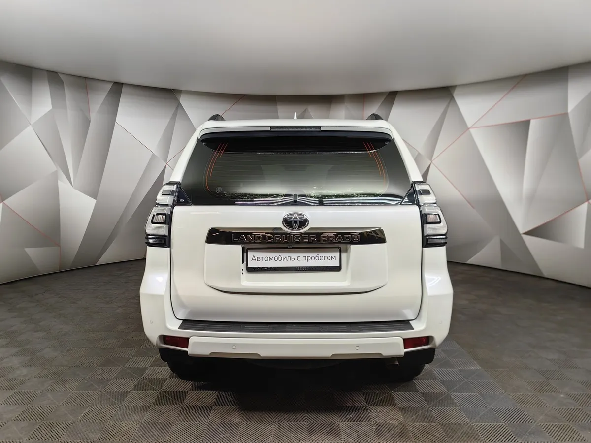 Toyota Land Cruiser Prado 2.8D AT AWD (200 л.с.) Black Vision в АВИЛОН. Слайд №8