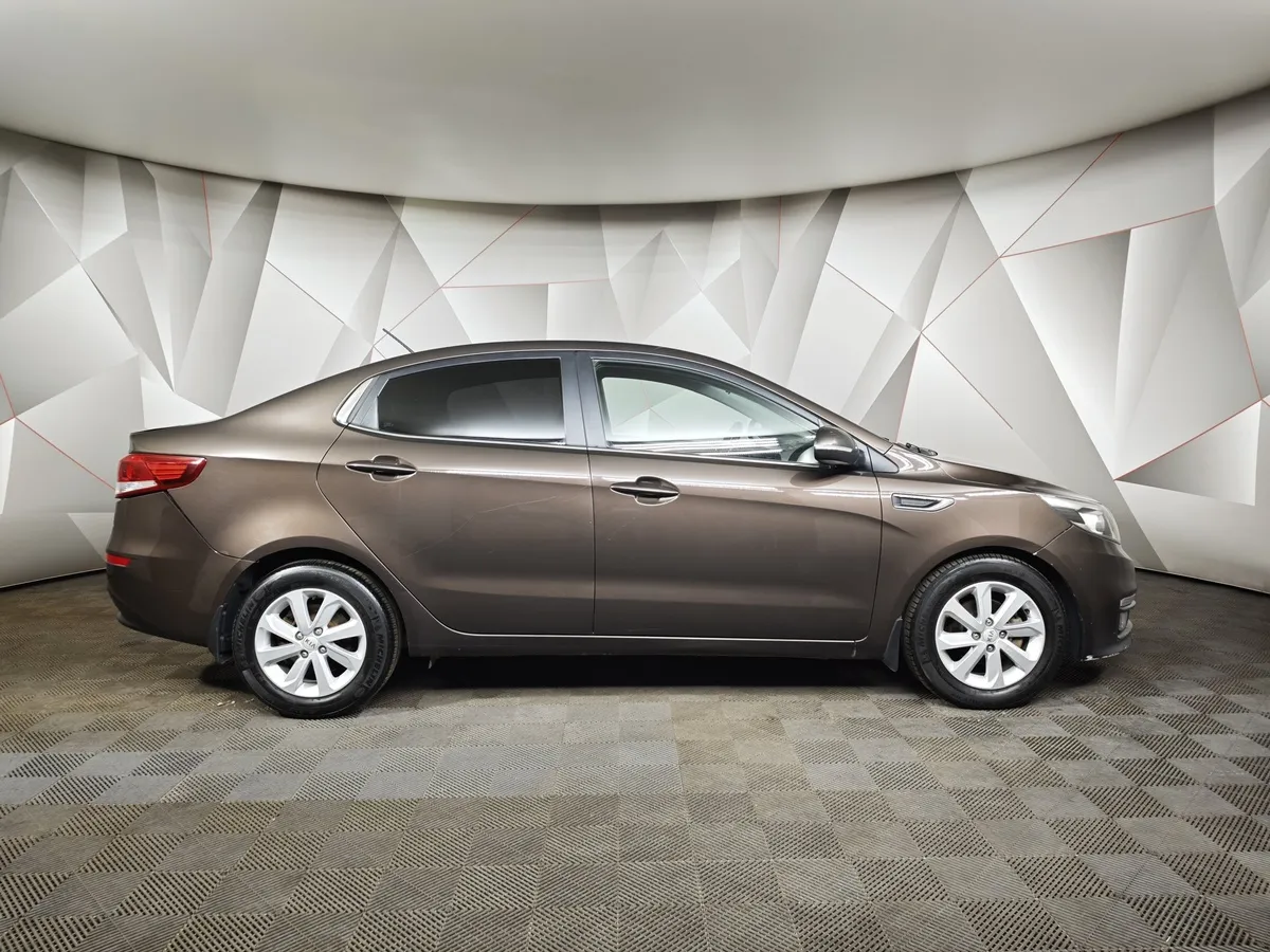 Kia Rio 1.6 AT (123 л.с.) Prestige Коричневый в АВИЛОН. Слайд №6