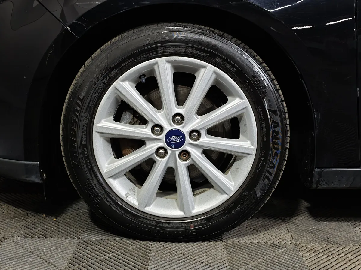 Ford Focus 1.5 EcoBoost AT (150 л.с.) Titanium Черный в АВИЛОН. Слайд №9