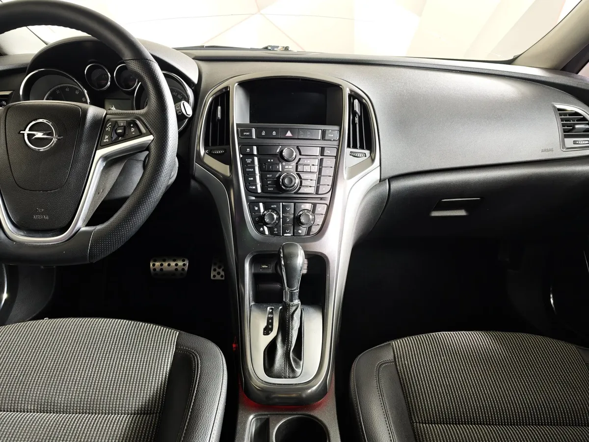 Opel Astra 1.6 Turbo AT (180 л.с.) Серый в АВИЛОН. Слайд №12