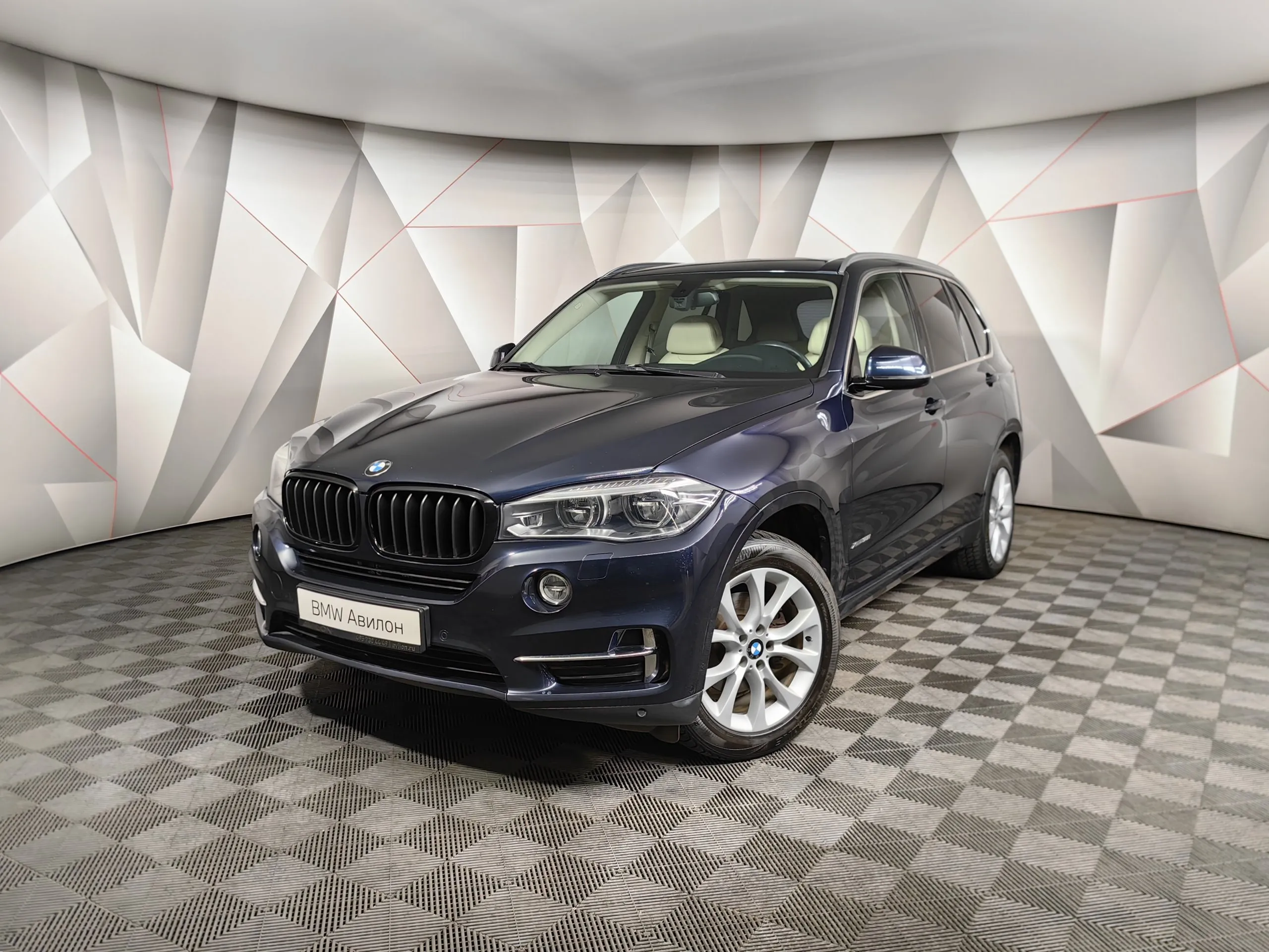 BMW X5 xDrive35i Steptronic (306 л.с.) Base (Локальная сборка) Синий в  Москве № ТИ-UY40041. Купить BMW X5 III (F15) Автомат Бензиновый с пробегом  75462 км. Цена 4945000