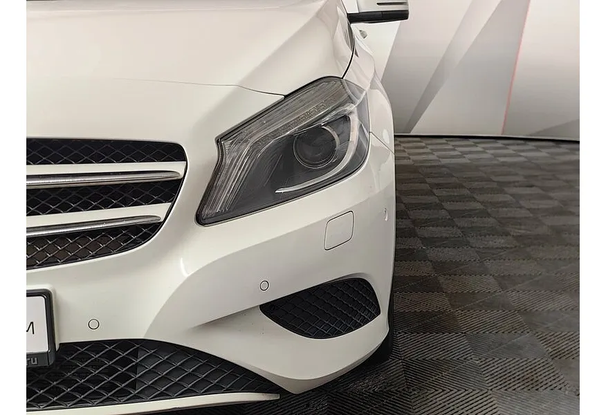 Mercedes-Benz A-Класс 180 7G-DCT (122 л.с.) Белый в АВИЛОН. Слайд №10