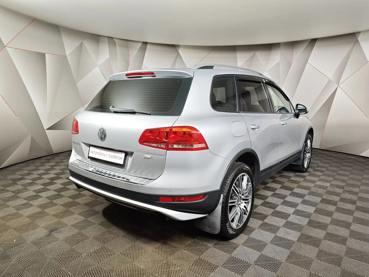 Volkswagen Touareg 3.6 FSI Tiptronic 4Motion (249 л.с.) V6 FSI Серебристый в АВИЛОН. Слайд №2