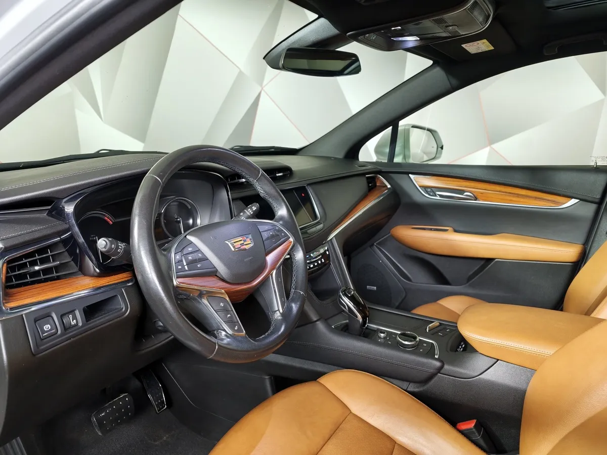 Cadillac XT5 2.0T АТ AWD (200 л.с.) Premium Luxury Белый в АВИЛОН. Слайд №19