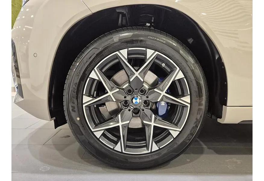 BMW X3 xDrive20i AT (190 л.с.) Серый в АВИЛОН. Слайд №13 BMW X3 xDrive20i AT (190 л.с.) Серый в АВИЛОН. Слайд №13