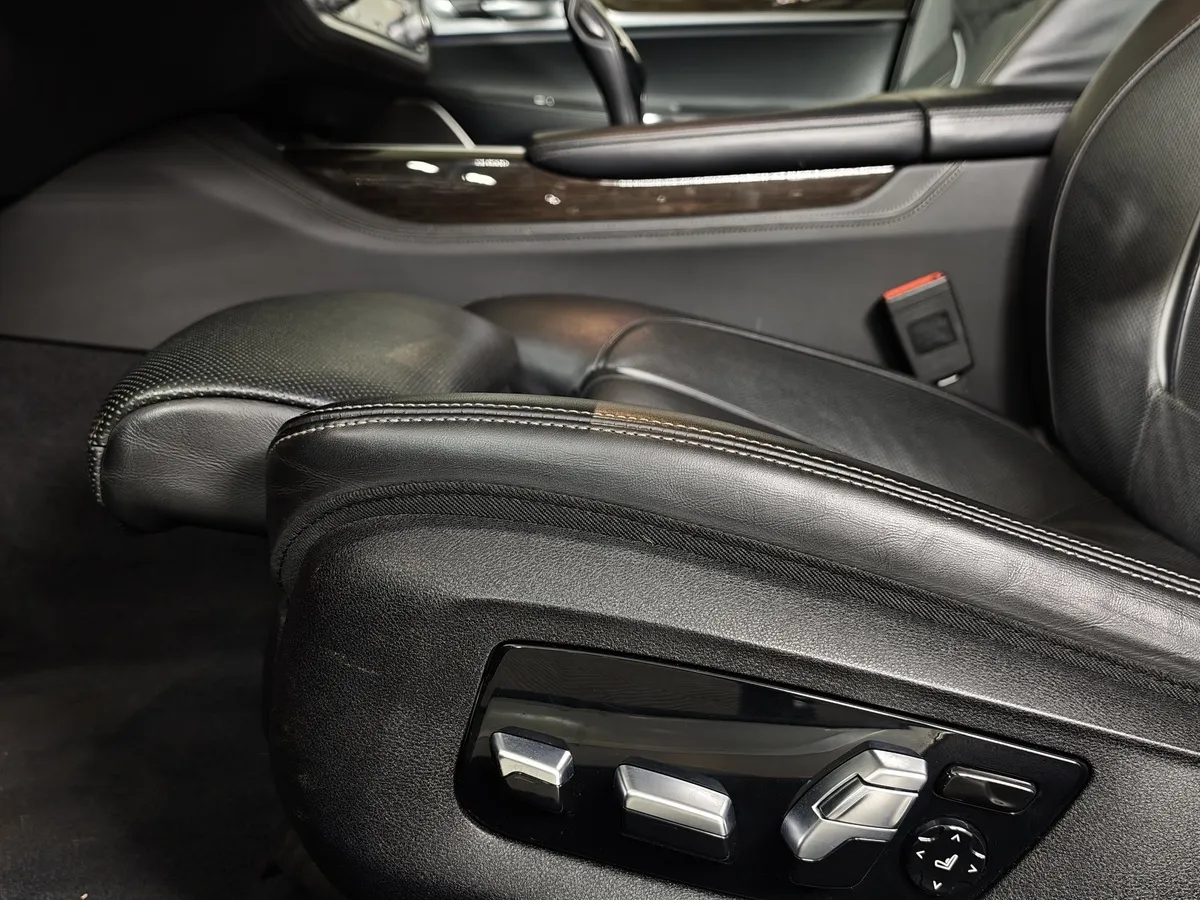 BMW 7 серия 730Ld xDrive Steptronic (249 л.с.) M Sport Plus Серый в АВИЛОН. Слайд №19