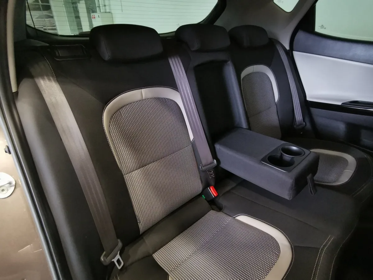 Kia Ceed 1.6 AT (129 л.с.) Коричневый в АВИЛОН. Слайд №16