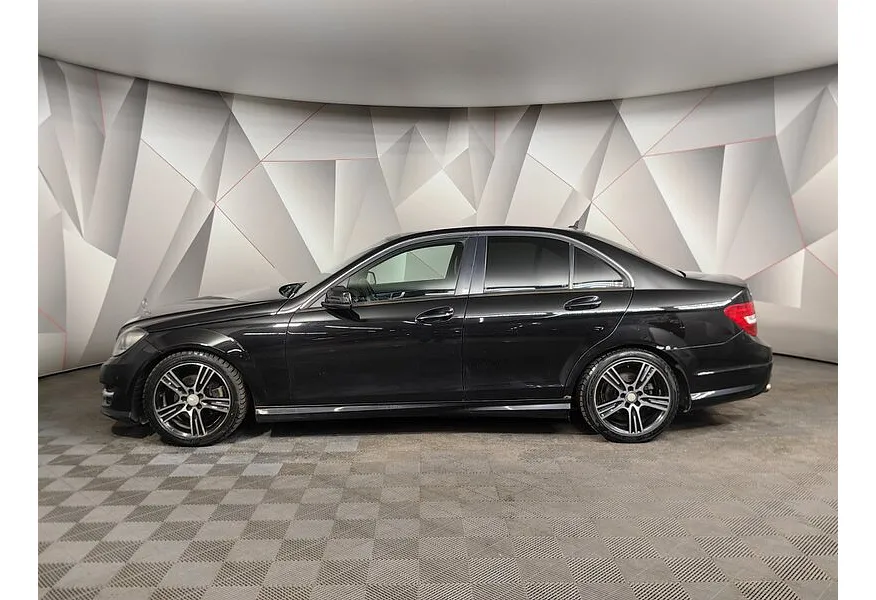 Mercedes-Benz C-Класс C 180 7G-Tronic Plus (156 л.с.) Черный в АВИЛОН. Слайд №5