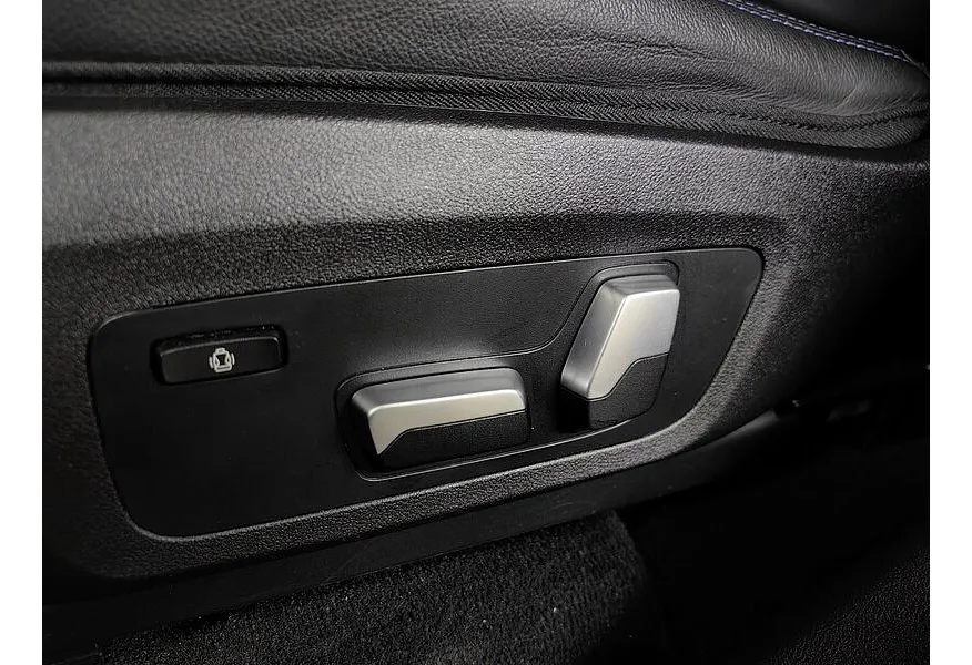 BMW X4 xDrive20d Steptronic (190 л.с.) Черный в АВИЛОН. Слайд №17