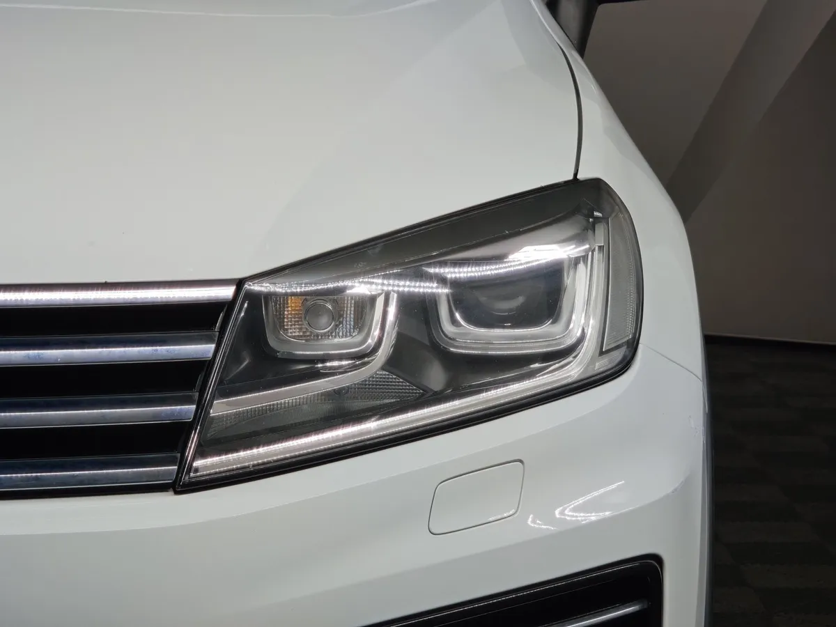 Volkswagen Touareg 3.0 TDI Tiptronic 4Motion (245 л.с.) Белый в АВИЛОН. Слайд №10