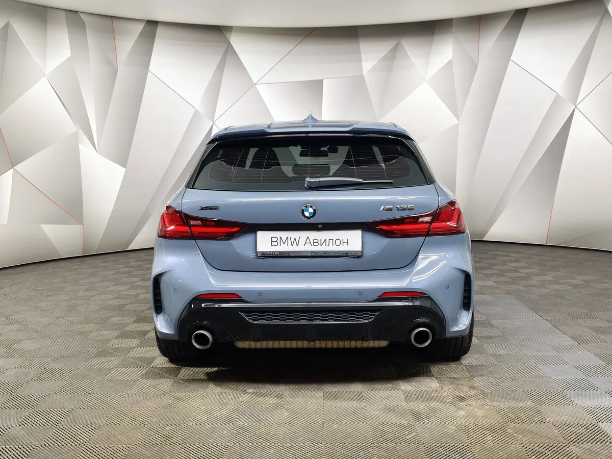 BMW 1 серия M135i 2.0T AT xDrive (306 л.с.) Серый в АВИЛОН. Слайд №4