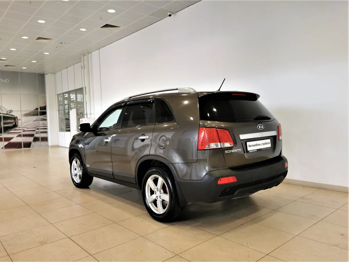 Kia Sorento 2.4 AT 4WD (175 л.с.) Comfort Бежевый в АВИЛОН. Слайд №4