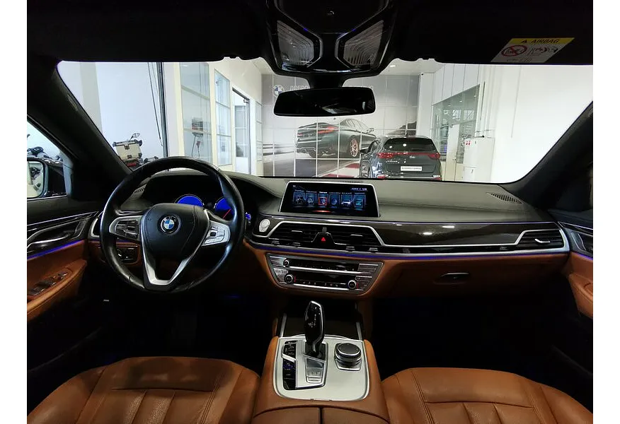BMW 7 серия 730i Steptronic (258 л.с.) Черный в АВИЛОН. Слайд №11