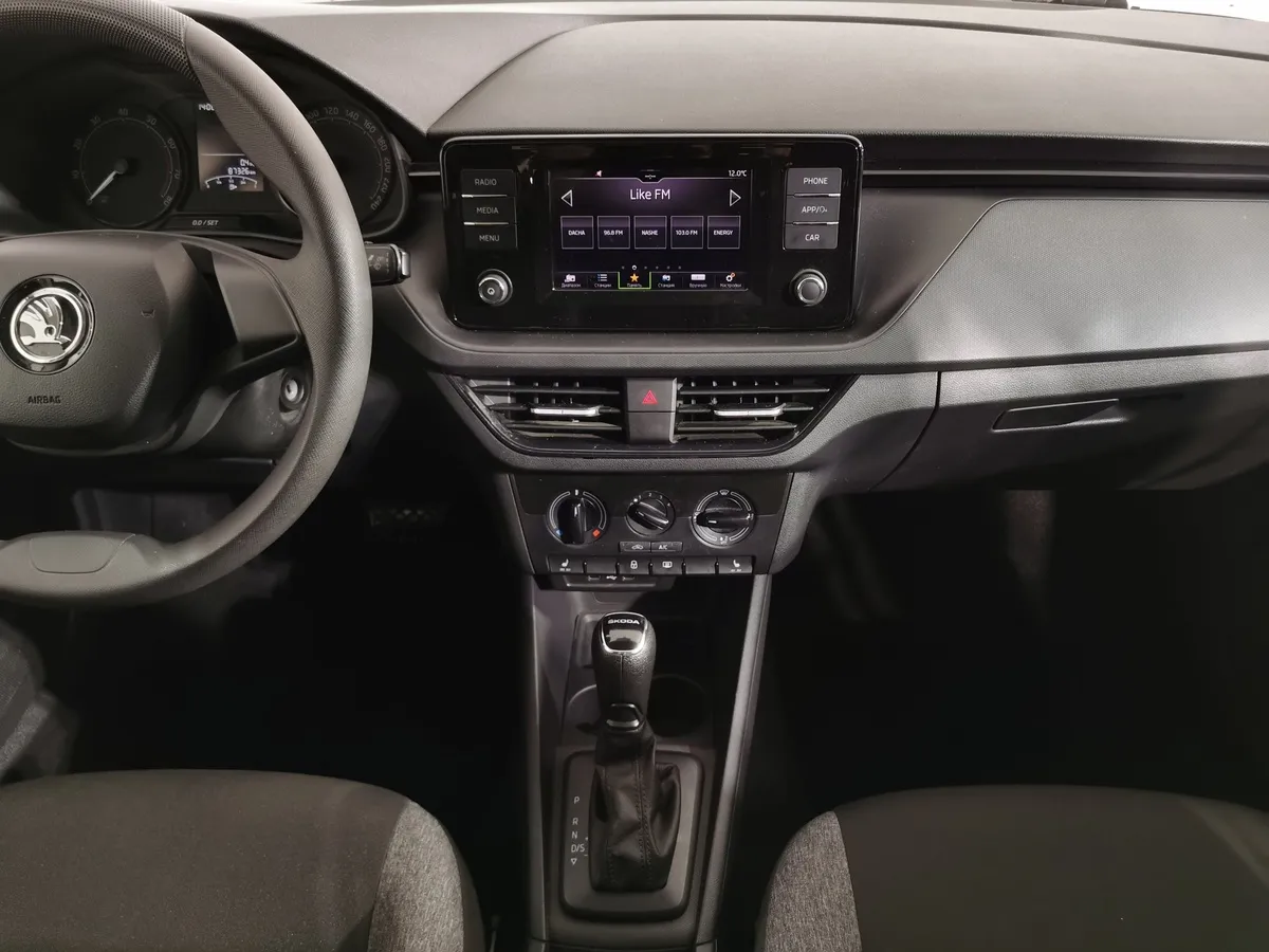 Skoda Rapid 1.6 AT (110 л.с.) Черный в АВИЛОН. Слайд №14