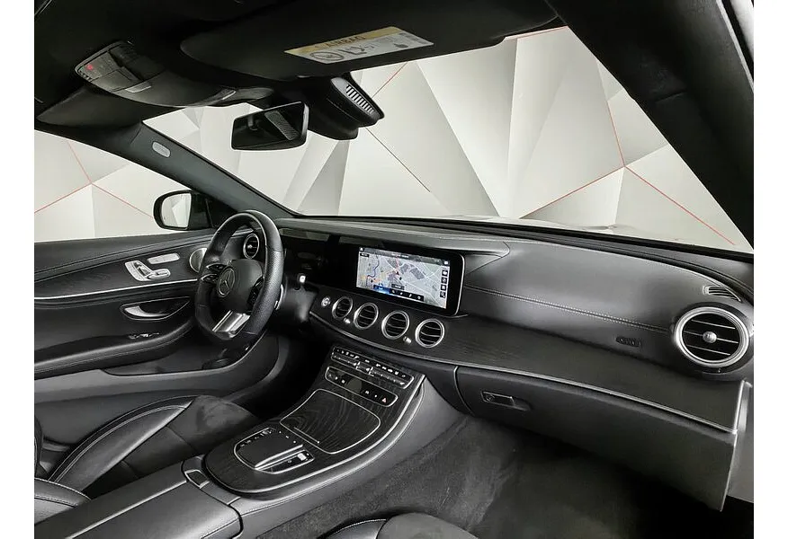 Mercedes-Benz E-Класс E 300 d 4MATIC 9G-TRONIC (249 л.с.) Sport Plus Черный в АВИЛОН. Слайд №13