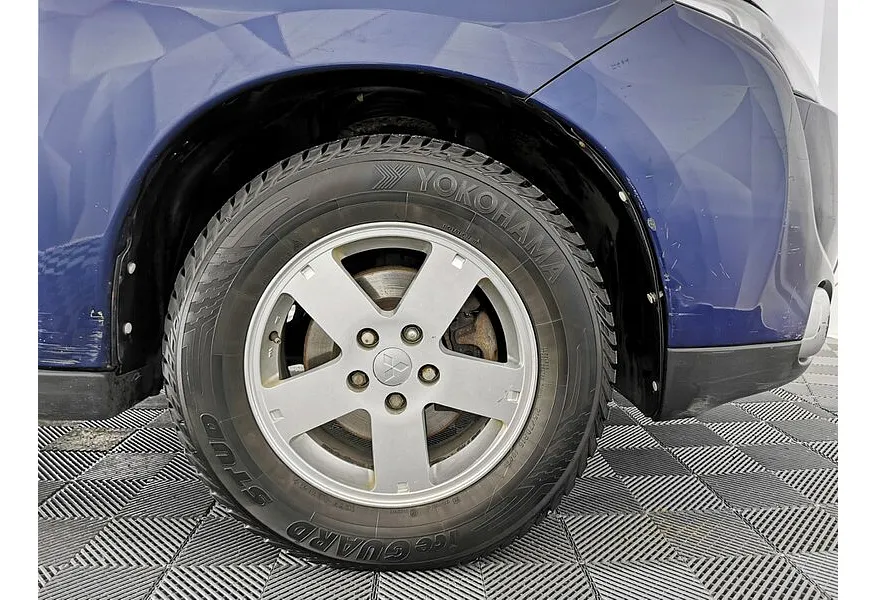 Mitsubishi Outlander 2.0 CVT 4WD (146 л.с.) Синий в АВИЛОН. Слайд №9 Mitsubishi Outlander 2.0 CVT 4WD (146 л.с.) Синий в АВИЛОН. Слайд №9